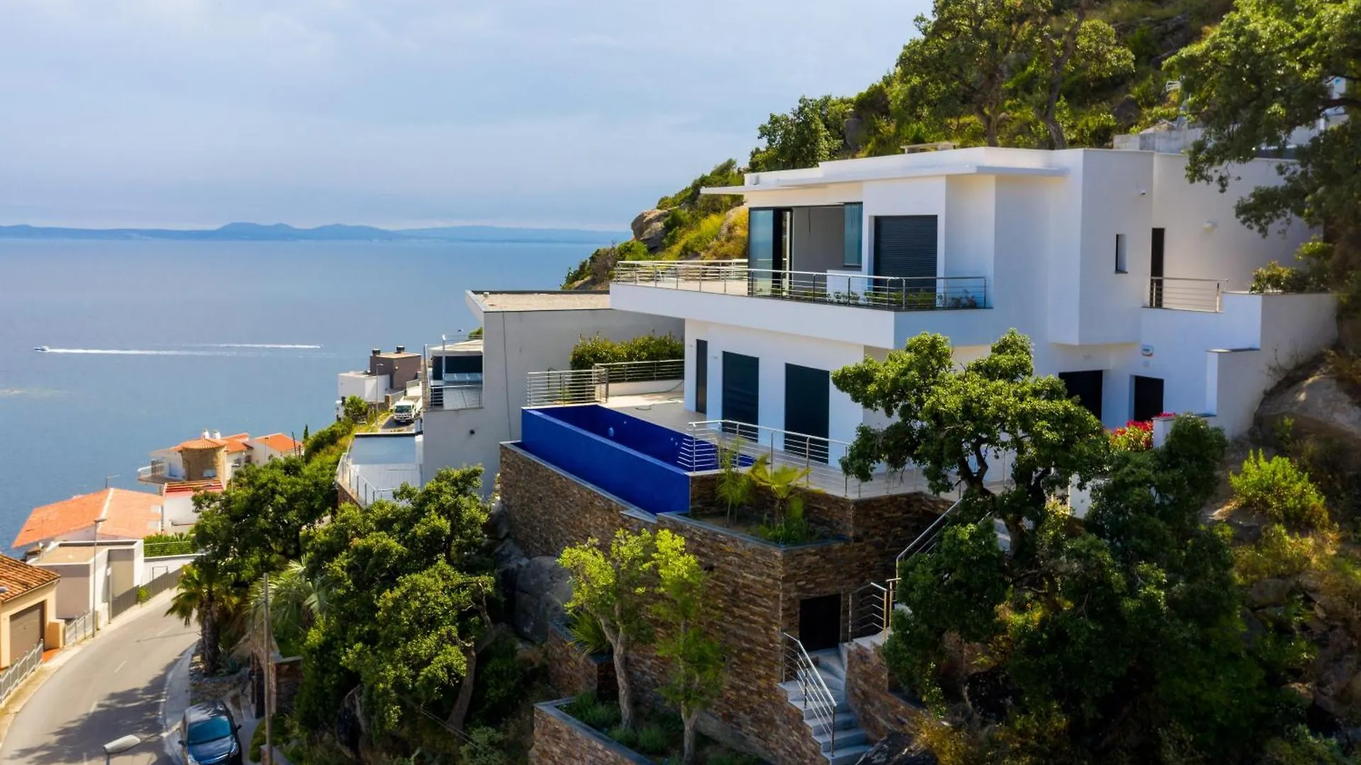 Level Mar Villa Roses