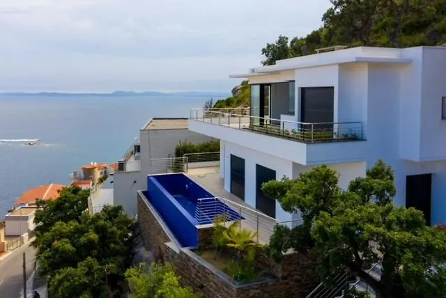 Level Mar Villa Roses Spain